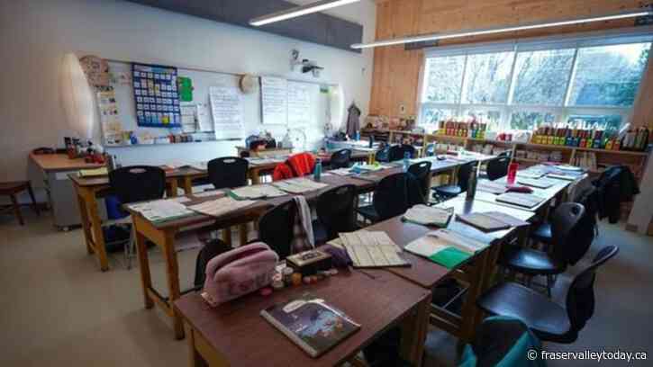 Private donation helps attract teachers to rural B.C. with $10,000 cash welcome gifts