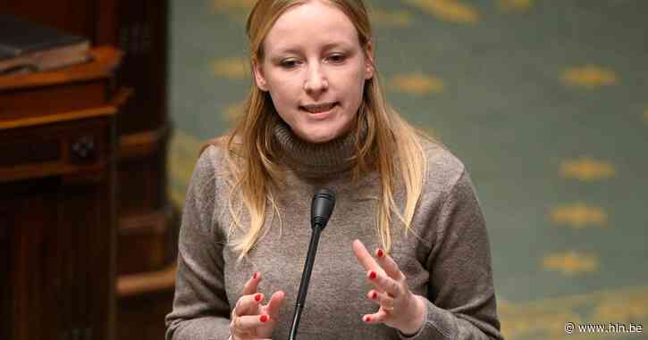 Vooruit: “Plafonneer de buitensporige transferkosten bij grootbanken”