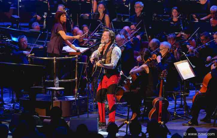 Rufus Wainwright duets with Jake Shears and honours Jeff Buckley at Royal Albert Hall