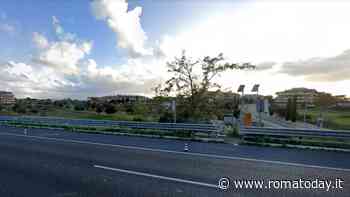 I pannelli fonoassorbenti promessi un anno fa ancora non ci sono. E il cantiere viene smantellato