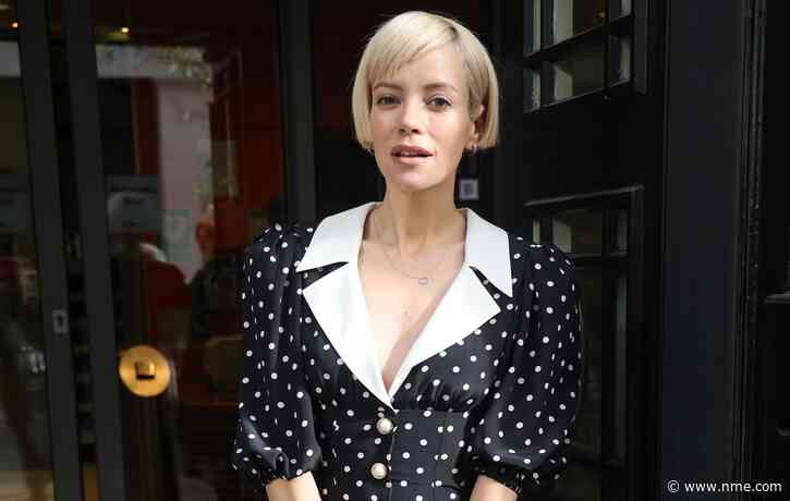 Lily Allen tells theatre critic to “get in the bin” over ‘The Pillowman’ comments