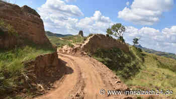 Lücke in Weltkulturerbe - Bauarbeiter reißen Teil der Chinesischen Mauer ein