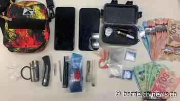 Police seize gun and drugs in Collingwood