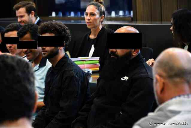 Spilfiguren mensensmokkelbende ontkennen leidersrol met klem: “Dertien jaar cel? Dat begrijp ik niet.”