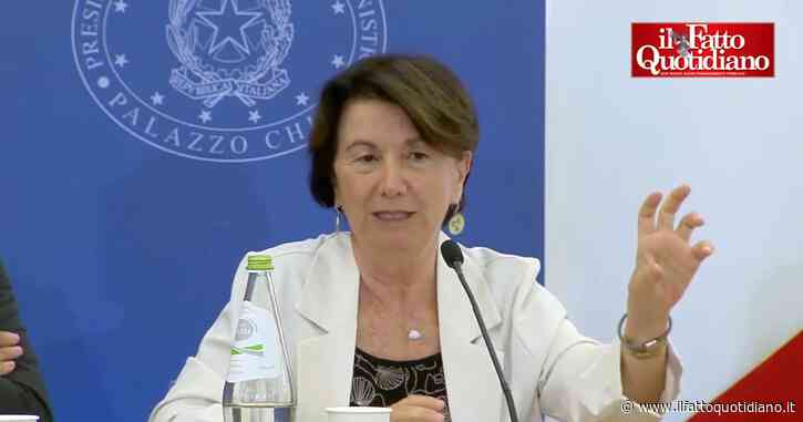 Roccella e l’esposizione dei minori ai contenuti porno: “Implementiamo il parental control, sarà offerto in automatico in tutti i device”