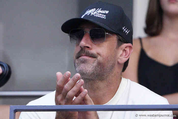 Aaron Rodgers Cheers for Unvaccinated Tennis Star at US Open, Christens Him with New Nickname