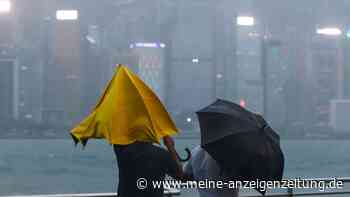 „Extreme Bedingungen“: Rekordregen legt Hongkong lahm