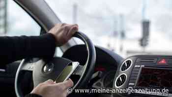 Ist das Umlegen des Telefons im Auto ein Handyverstoß?