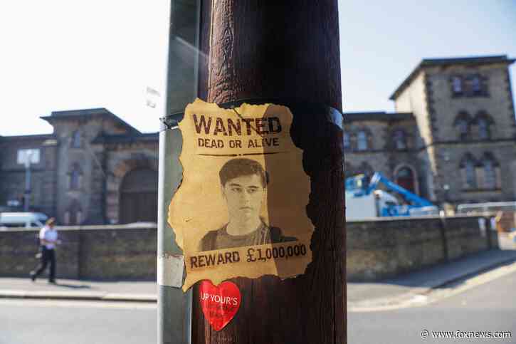 Terror suspect who clung to van in daring prison escape likely had 'inside' help: report