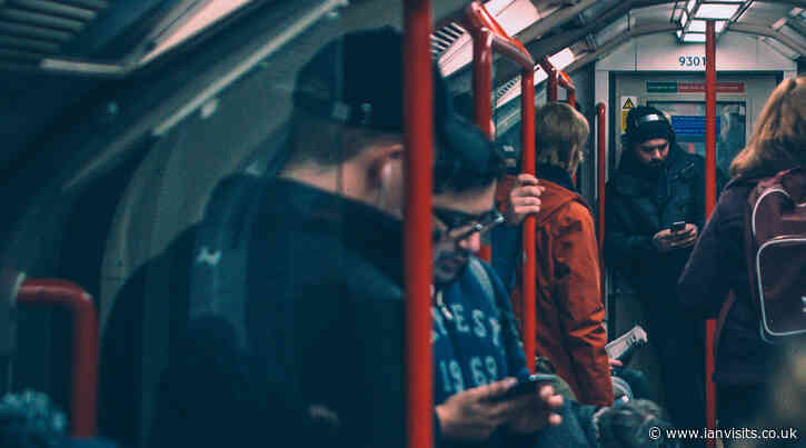 London Underground expands mobile phone coverage and confirms Elizabeth line coming soon