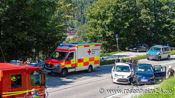 Unfall mit zwei Fahrzeugen auf der B20 bei Schönau am Königssee