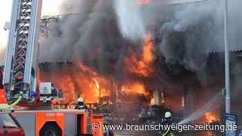 Brand im Wolfenbütteler Tedi: Gebäude schwer beschädigt