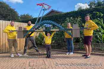 Newcastle men to complete Great North Run again while carrying Tyne Bridge model