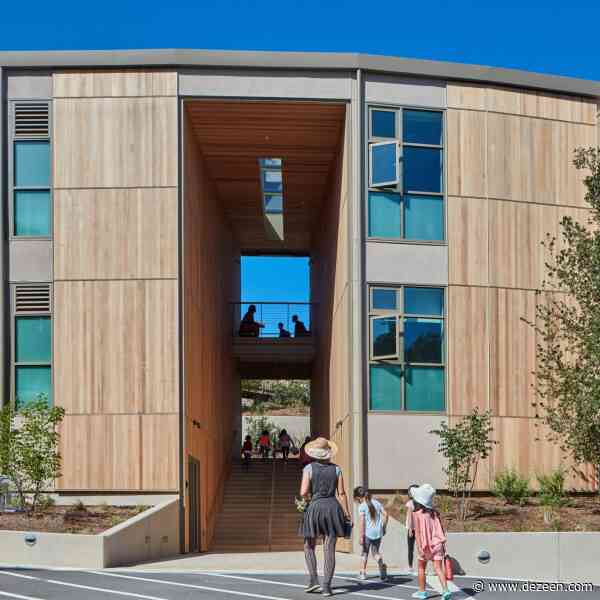 Leddy Maytum Stacy Architects creates low-energy school expansion in California