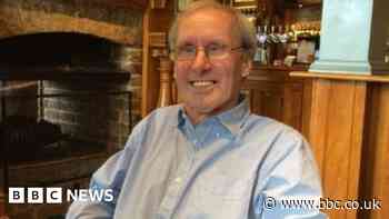 Peter Holbrook: Bogus financial advisor conned victims out of £900k