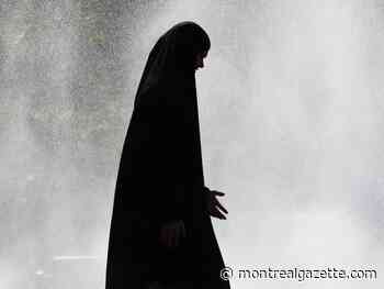 Laval high school denies banning students who wear religious symbols