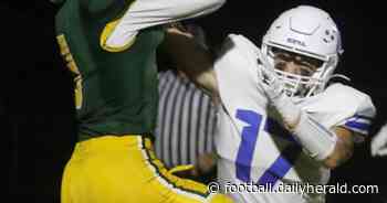 Burlington Central's Kowall scores 4 TDs in win against Crystal Lake South