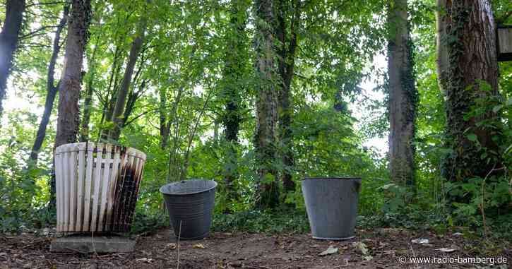 Toter Jugendlicher bei Schule: Polizei sucht Schusswaffe