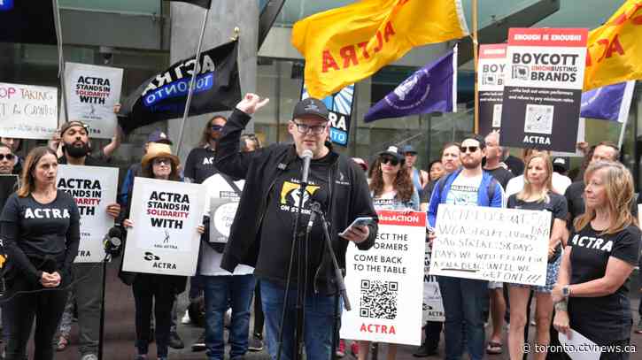 Steps from TIFF, striking actors, writers rally at Canadian offices for Amazon, Apple