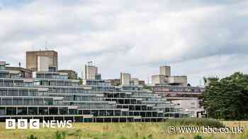 Raac concerns force UEA student accommodation to close