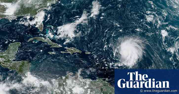 Hurricane Lee prompts weekend beach warnings on US east coast