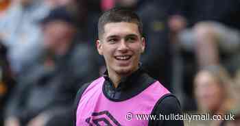 Hull City youngster Xavier Simons has new boss amid surprising start to life at Fleetwood Town