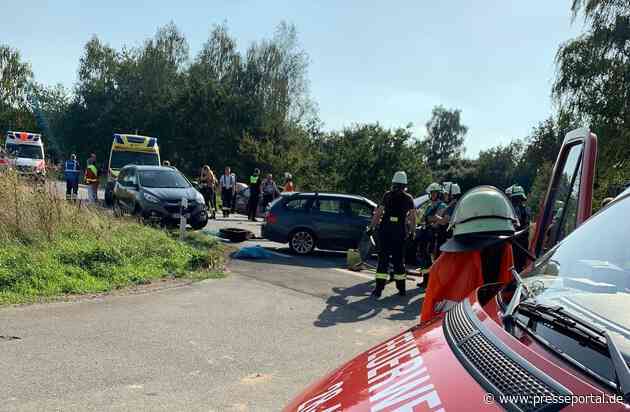 FW Lüchow-Dannenberg: Erneut schwerer Verkehrsunfall in Lüchow-Dannenberg +++ sechs Personen verletzt +++ Feuerwehr, 5 RTW, 2 Notärzte und Rettungshubschrauber im Einsatz
