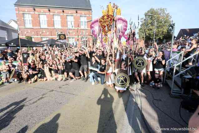 Jong ontwerpersduo Mil en Sam loodst buurtschap Notelaar naar overwinning op 71ste Bloemencorso: Hannibal voert triomftocht aan vanop reuzegrote olifanten