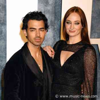 Joe Jonas urges fans 'don't believe' rumours after Sophie Turner split