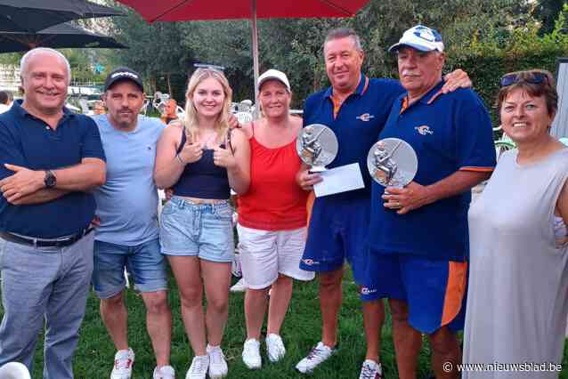 48 koppels vissen voor de prijzen tijdens Donkkermis