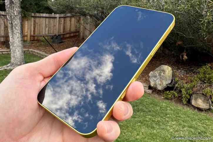When it comes to new iPhones, Apple simply can’t win