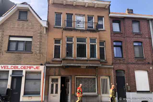 Brandweer controleert pand in de Veldstraat
