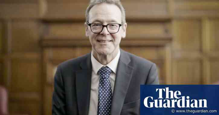 Former Foreign Office chief admits telling colleagues he voted to stay in EU