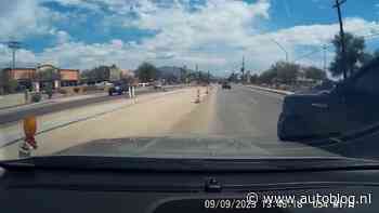 Video: onvrijwillig wegwerkzaamheden van dichtbij bekijken