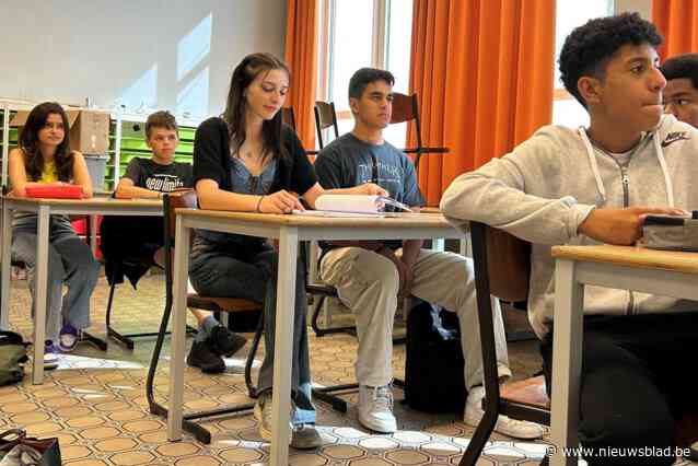 Donderdag viel ze nog in de prijzen op filmfestival in Venetië, maandag zit  Cathalina (17) weer op de schoolbanken: “Al die aandacht, dat zag ik niet aankomen”