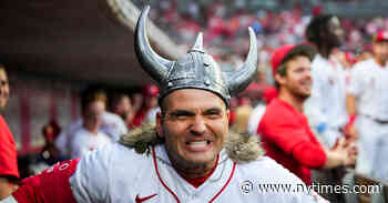 How Joey Votto of the Reds Became a Social Media Star