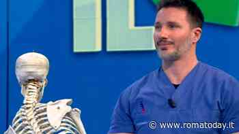 Scoliosi nei bambini, come curarla con l'osteopatia. Parla l'esperto