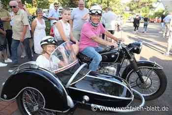Oldtimer begeistern die Besucher