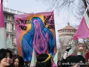 Le femministe ora imbrattano le sedi dei giornali