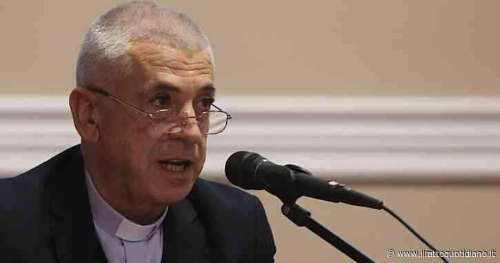 Il vescovo di Terni rilancia una raccolta firme contro l’aborto: “Il medico deve far ascoltare il battito del feto alla donna”