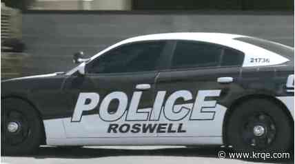 Roswell woman dies after crashing car into business, police say
