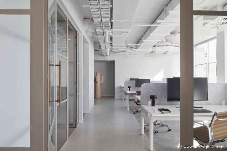Tonal restraint in this calm Melbourne office by Fender Katsalidis