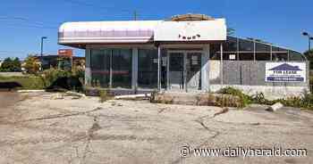 Schaumburg aims to demolish eyesore hot dog stand without county permission