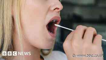 Infection expert calls for return of free Covid tests