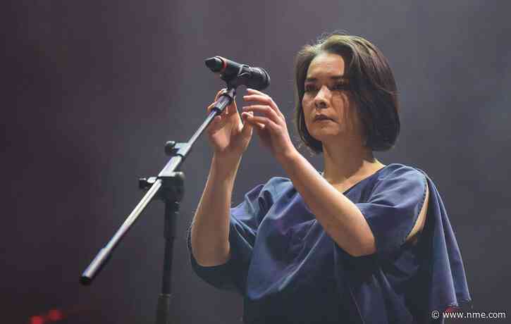 Watch Mitski debut new songs at acoustic Mexico City show