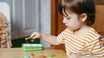 Objective Measures of Social Visual Engagement Aid Early Diagnosis of Autism