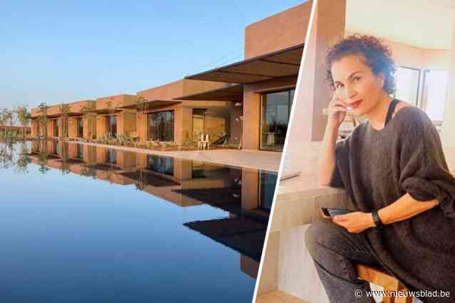 Oud-politica Anissa Temsamani runt luxeverblijf vlak bij aardbevingsgebied: “Blijf komen, de getroffen mensen leven van het toerisme”