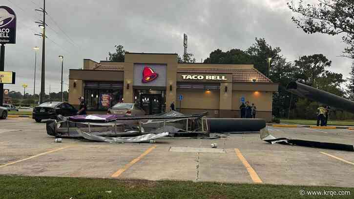 Taco Bell sign falls on car; see how driver 'miraculously' survives