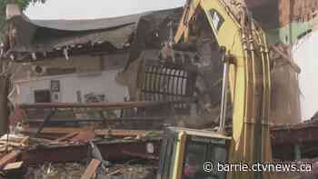 'It's not just the old buildings. It's the memories,' Penetanguishene business owners face uncertainty as demolition begins on collapsed building