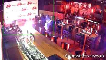 Video shows botched arson attempt inside Richmond Hill comedy club